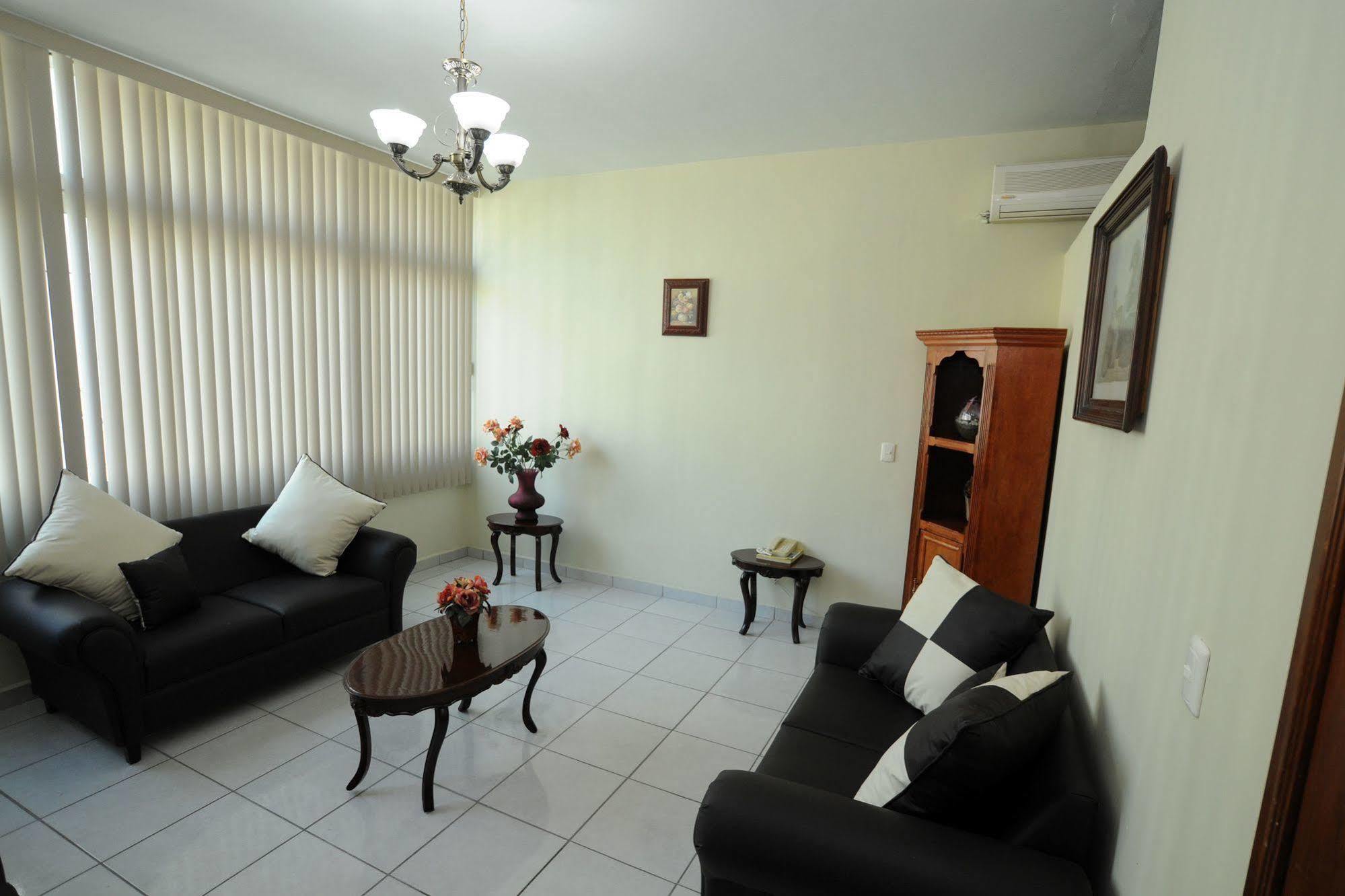 Hotel Plaza Sahuayo Buitenkant foto